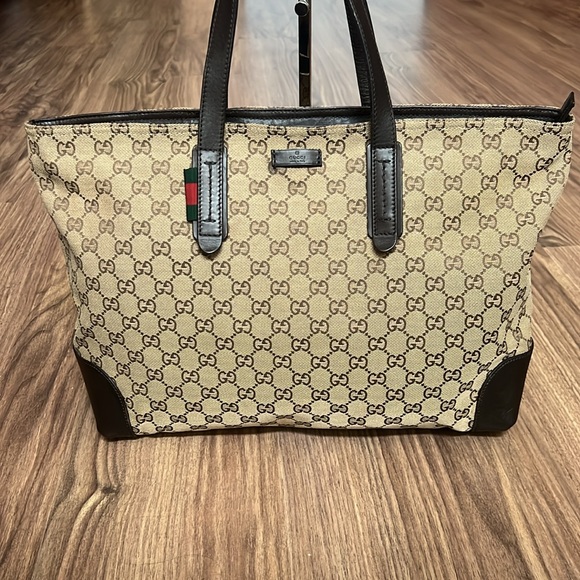 A294 - 💯 % authentic Gucci shoulder bag - Picture 4 of 16